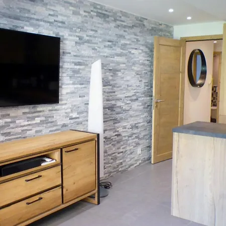 Cocoon With Garden In דירה סנרי-סור-מר